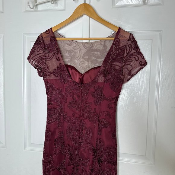 JS Collections Women's Boat Neck Short Sleeve Laced Burgundy  Mermaid Gown - Picture 7 of 16